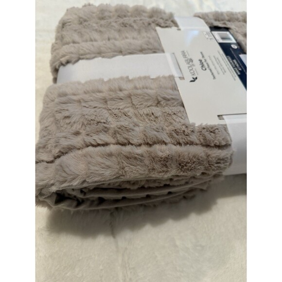 NEW Koolaburra By Ugg Chloe Faux Fur Throw Blanket 50” x 70” Brown (Various ) - Picture 7 of 9